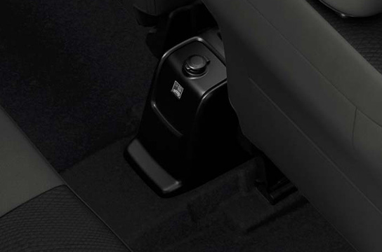 Suzuki-Ertiga-accessory-socket-for-2nd-row-seats