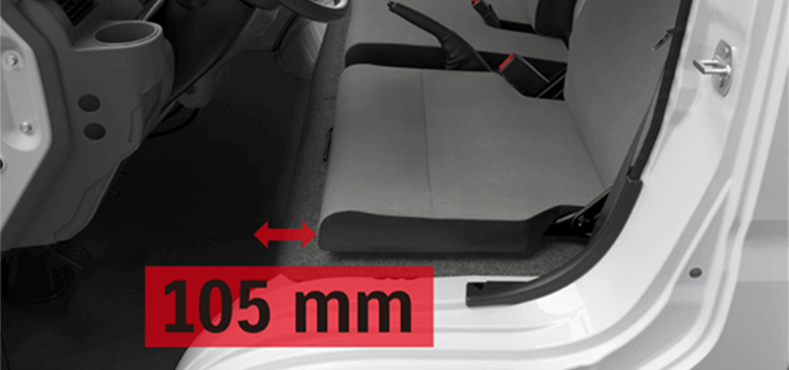 image-of-CARRY-explaining-105mm-sliding-of-driver's-seat