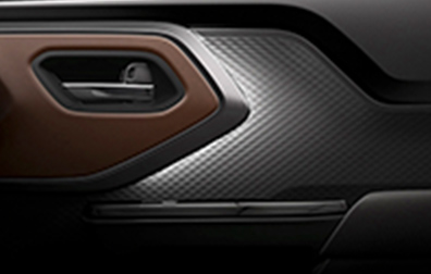 suzuki-e-vitara-interior-door-panel-with-white-ambient-lighting-close-up