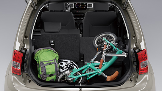 Ignis-luggage-with-rear-seats-split-folded-with-bicycle