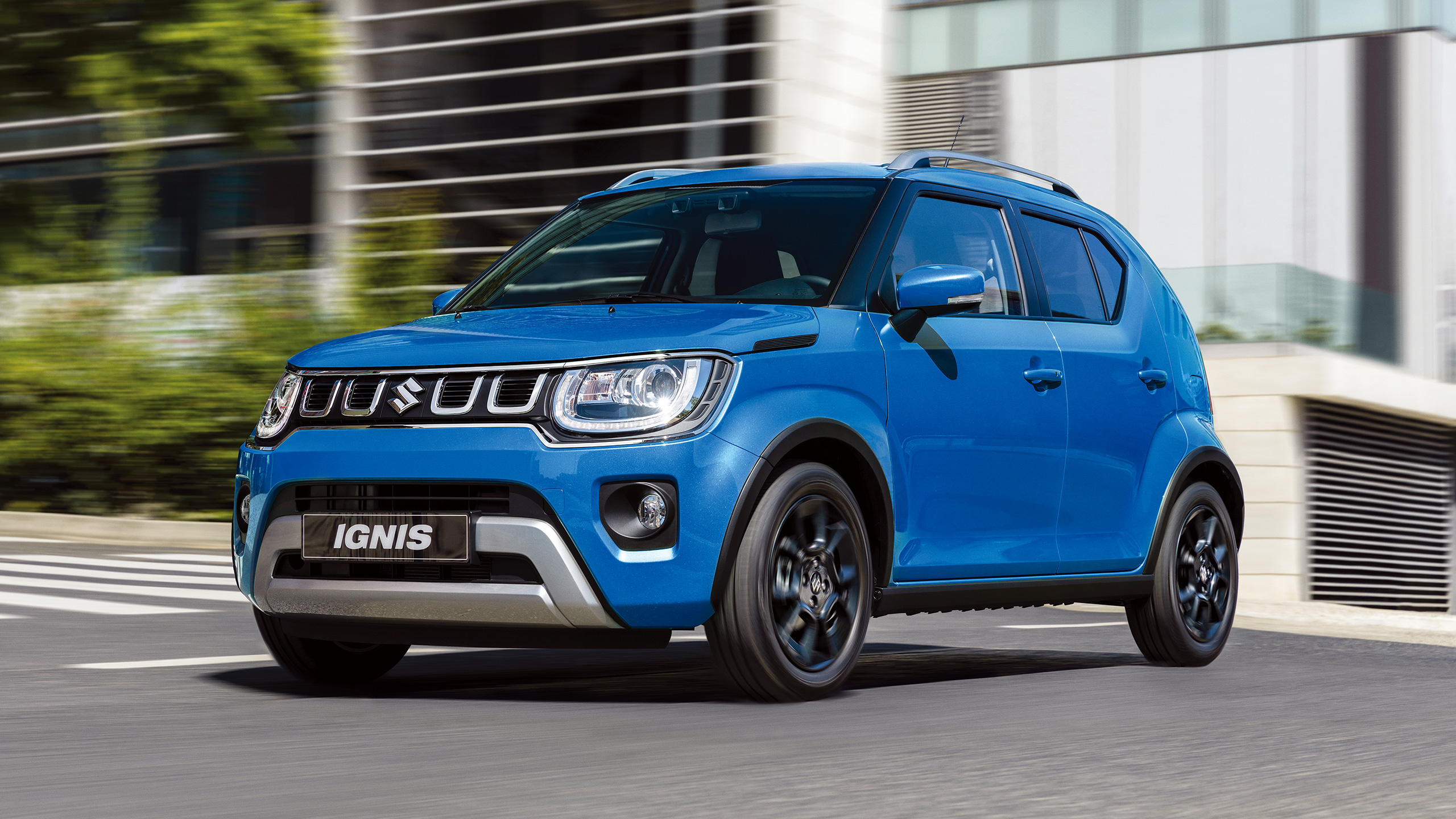 Front-shot-of-blue-Ignis-driving-in-city
