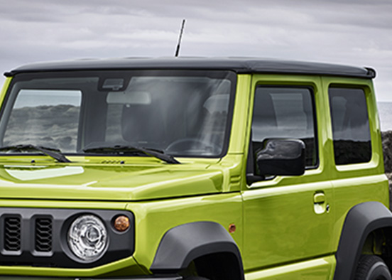 Close-view-of-Jimny's-body-showing-practical-drop-rail