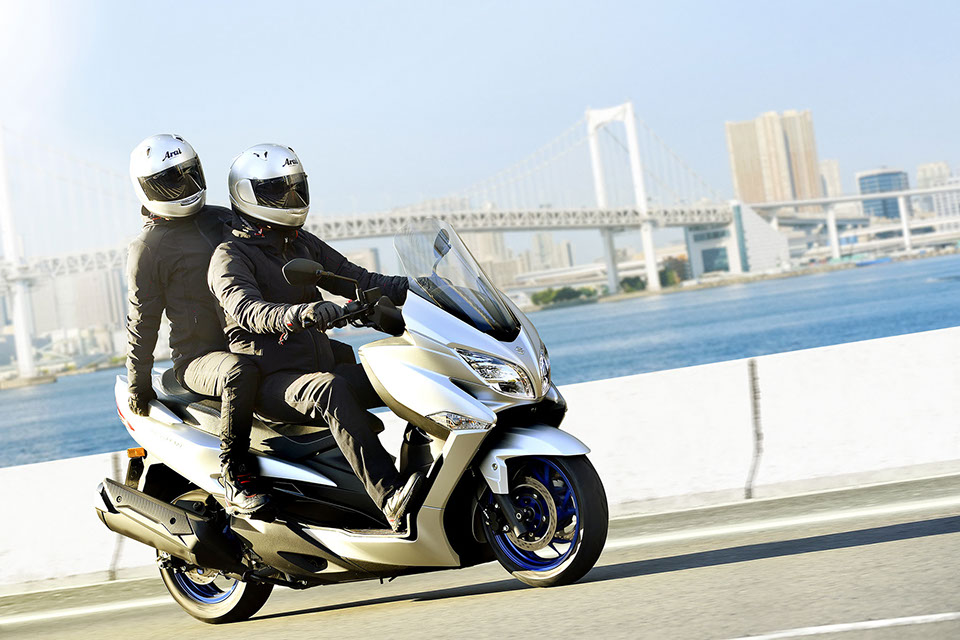 Le Suzuki Burgman 400 2021 avec un contrôle de traction - Actu Moto