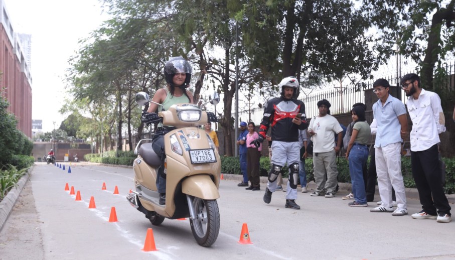 Practical training session by students